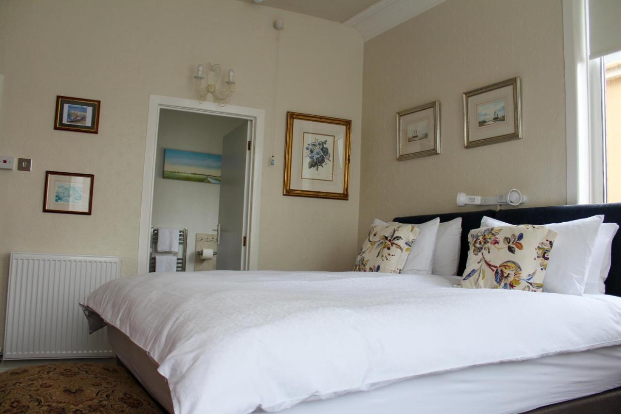 Bed and Breakfast The Gaydon Литам-Сент-Эннс Экстерьер фото