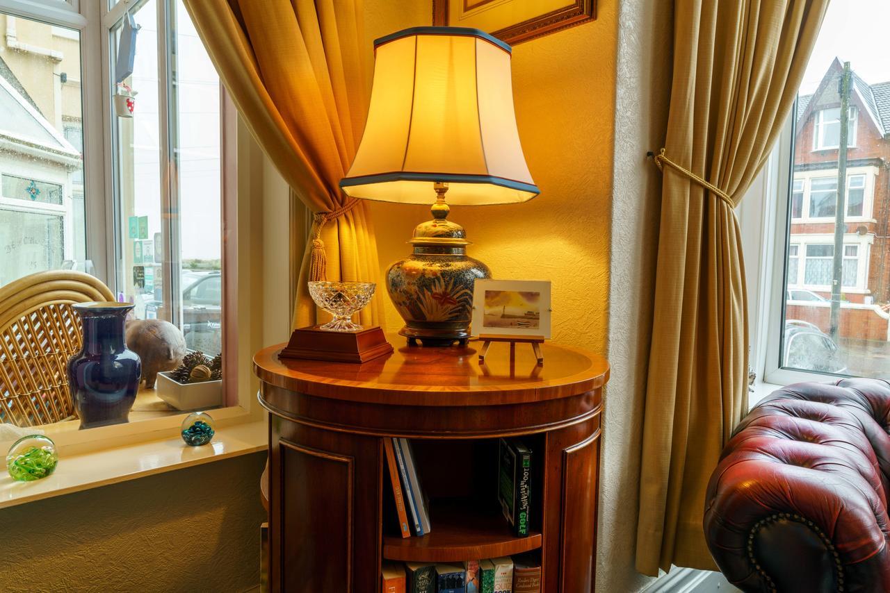 Bed and Breakfast The Gaydon Литам-Сент-Эннс Экстерьер фото